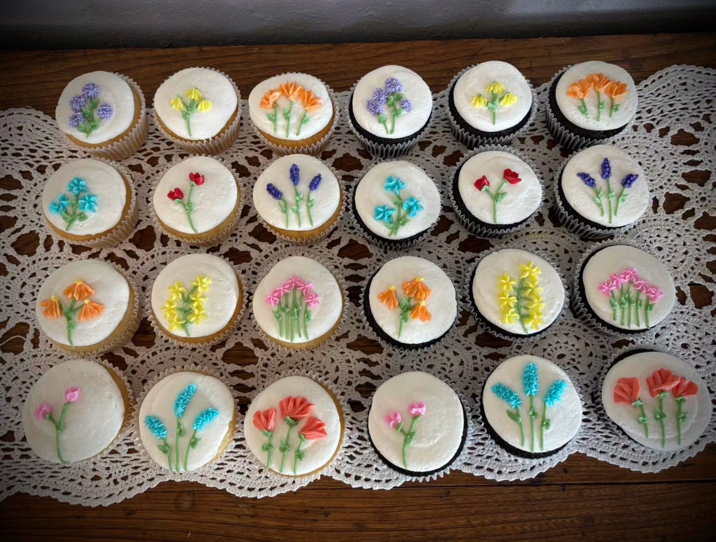 Love is blooming: wildflower cupcakes for a bride-to-be