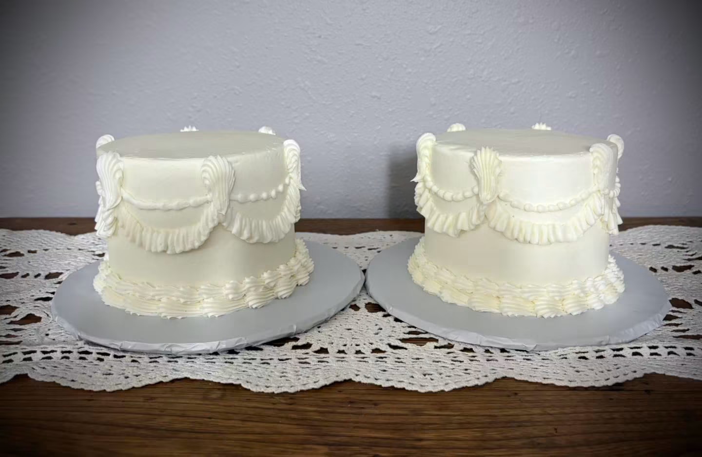 A little wedding cake on every table